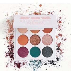 CHICA BEAUTY FIRSTA EYESHADOW PALETTE | Full Size | New In Box